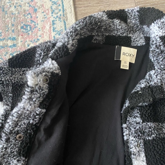 Roxy Plaid Sherpa Jacket - Picture 9 of 11